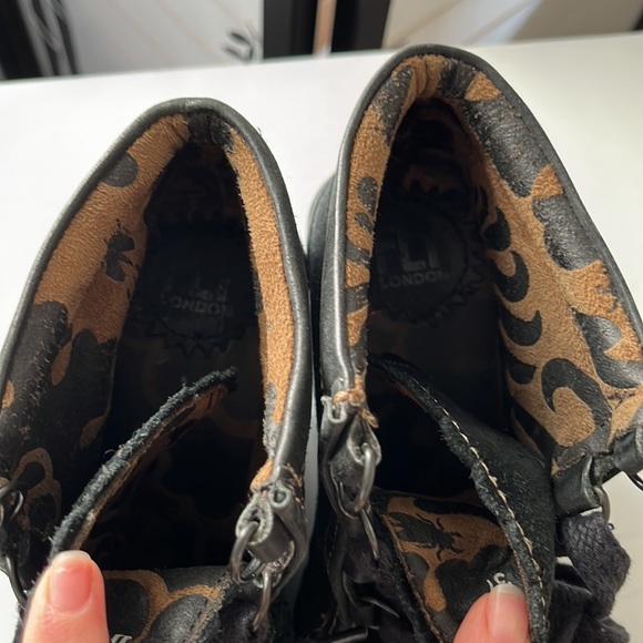 Fly London 4” wedged booties sz 37 or 6.5 - Picture 9 of 11